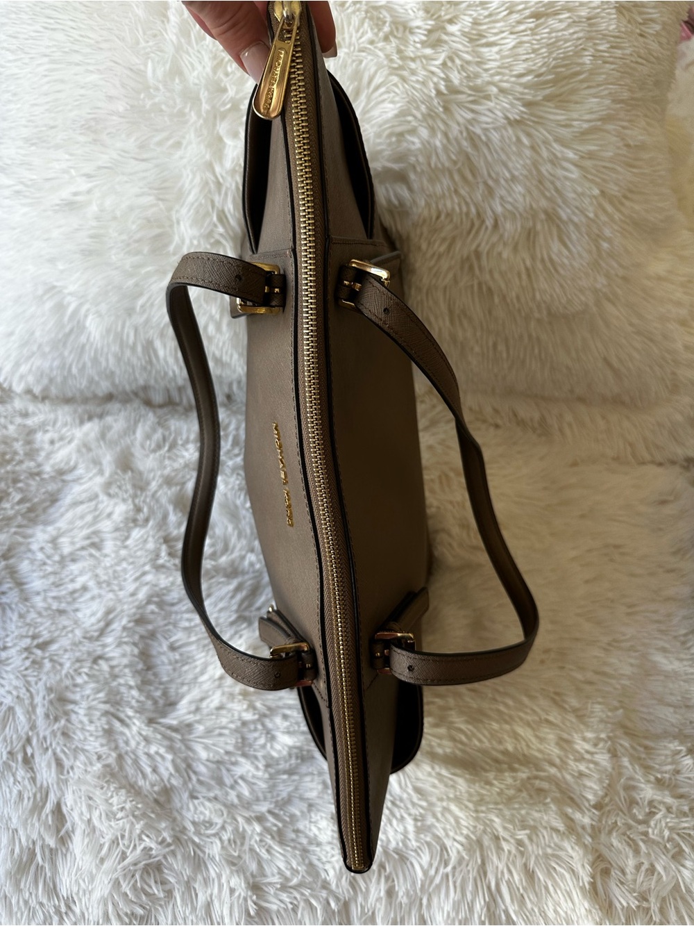 Michael Kors Jet Set Travel Large Taupe Saffiano Leather Tote Bag Gold Hardware - Picture 14 of 15